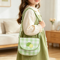 Op maat gemaakte eco-vriendelijke gingham kindertas crossbody tas groothandel fruit geborduurde schoudertas voor meisjes verjaardag cadeau party favor