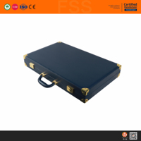Nouvelle conception 2023, vente chaude, jeu de backgammon en cuir personnalisé de luxe fait à la main avec des pions en métal