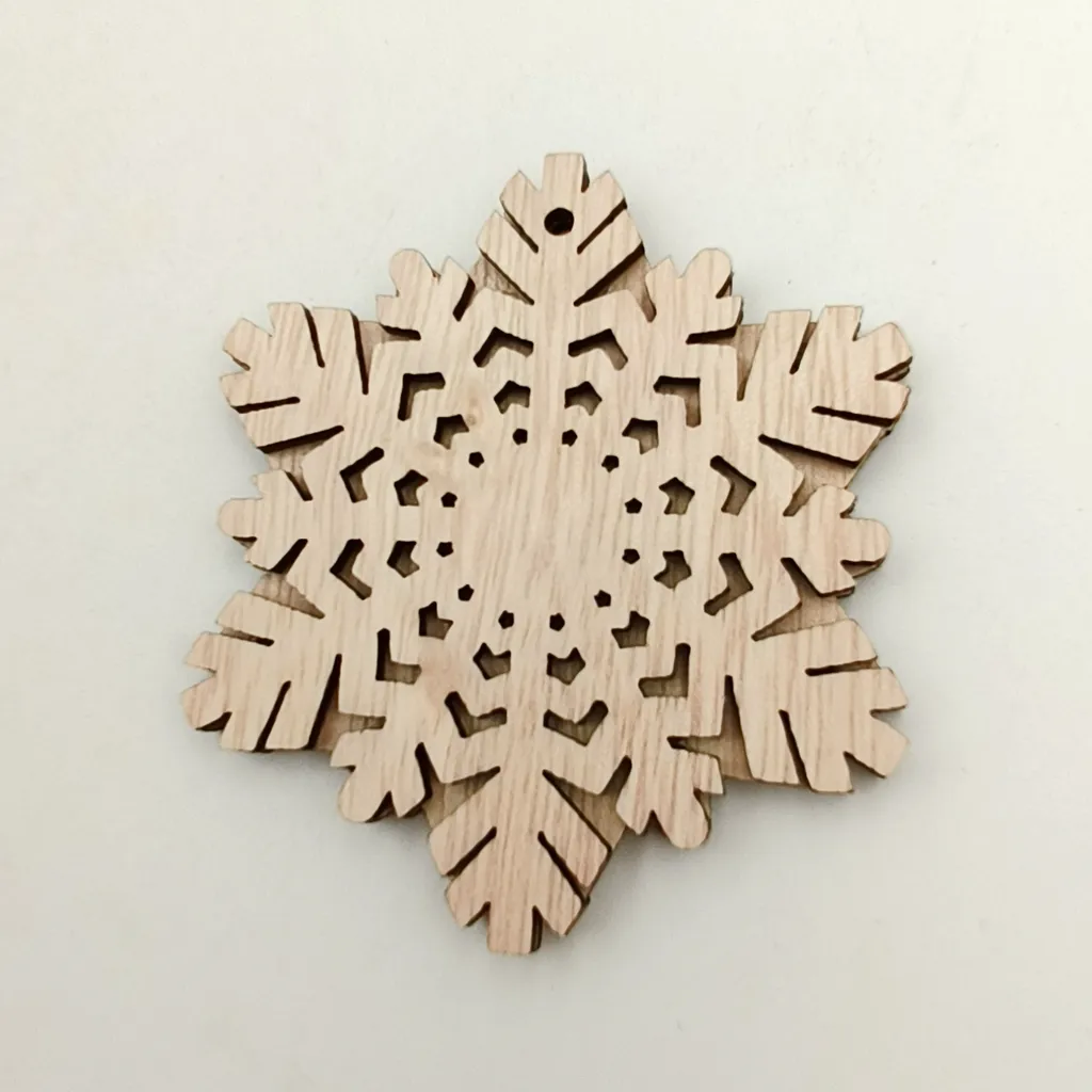 Unfinished wooden snowflake shaped hanging decorations with rope, DIY Christmas decorations