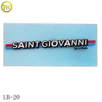 Étiquette en caoutchouc personnalisée avec nom de marque privée, logo en relief 3D, étiquettes en caoutchouc souple PVC pour accessoires vestimentaires