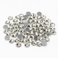 Direct usine, 100 grosses unités (14 400 pièces) de strass thermocollants en cristal autrichien SS6 SS10 pour robes de luxe