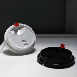 Vente en gros de gobelets à café en plastique transparent en forme de panda adorable, diamètre 90 mm 95 mm, pour boissons froides - Product Image 4