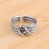 Anillo Abierto de Acero Inoxidable Vintage con Nudo de Cuerda, Diseño Trenzado Plateado para Hombre, Estilo Punk Rock y Ajustable