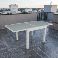 Table à manger d'extérieur Joyeleisure 90/180cm avec dessus en verre alu extensible pour une expérience confortable