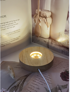 Base de lámpara de madera de bola de cristal natural para el Día de San Valentín-imbuida de la belleza cósmica del universo de estrellas de la Vía Láctea - Product Image 3