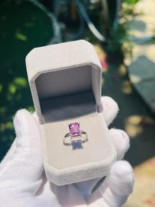 แหวนเงินแท้ 925 ชุบทองประดับพลอยอเมทิสต์ธรรมชาติ |   แหวนแต่งงานพลอยสีม่วงทรงแปดเหลี่ยมขนาด 8x6 มม. |   เครื่องประดับอันหรูหรา - Product Image 1