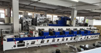 Machine d'impression d'étiquettes flexo adhésives 1 couleur, machine de découpe flexographique rouleau à rouleau pour la fabrication d'étiquettes en papier
