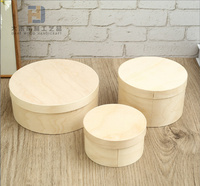 Vente en gros Boîte à gâteau carrée en bois avec cœur rond et lisse Boîtes en bois de forme personnalisée avec couvercle pour le rangement et la décoration du bricolage