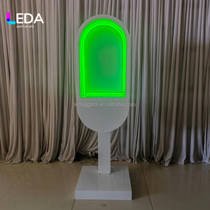 Cabina de Fotos LEDA Personalizada, Estilo Moderno de Cabina Telefónica Mini, con Iluminación LED RGB, Estación de Selfies, Fondo Metálico, para Bodas, Cumpleaños y Eventos - Product Image 6