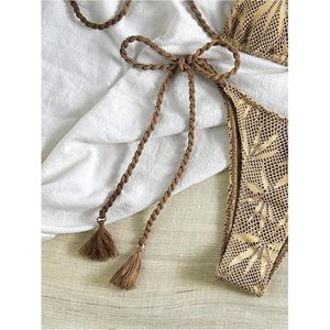 Conjunto de bikini bohemio de 2 piezas para mujer, con diseño hueco, de ganchillo, halter, con lazos laterales y corte alto, estilo cheeky. - Product Image 4