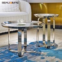 Ensemble de tables basses d'appoint de luxe modernes, extensibles, avec cadre en métal nickelé effet miroir, plateau en métal gravé, hauteur réglable, pour salon