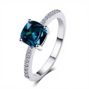 Anello di Fidanzamento con Taglio Cushion e Pavé per Donne, Elegante Gioiello da Dito alla Moda - Product Image 1