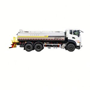Camión de Aspersión Verde Diésel Dongfeng Tianlong 6X4 de 18500L, el Más Vendido a Nivel Mundial, con Bomba y Múltiples Opciones de Potencia - Product Image 1