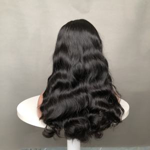 Perruques Haute Densité <span class=keywords><strong>Lace</strong></span> Frontale 13x4 Cheveux Humains Naturels Sans Colle Ondulations Souples Brésiliennes - Product Image 2