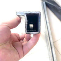 Tube carré de forme spéciale et tuyau en acier galvanisé zingué pour poteau d'acier Tube carré en métal de haute qualité
