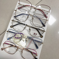 Prêt à expédier – Déstockage – Montures optiques en métal mélangé et entièrement en acier inoxydable – Montures optiques en métal de haute qualité et tendance pour femmes
