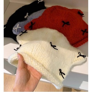 Bonnet tricoté avec oreilles de chaton mignonnes et nœud pour femme, chapeau à oreilles couvrantes pour l'automne et l'hiver, bleu, noir, rouge, blanc - Product Image 4