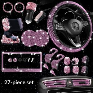 Ensemble d'accessoires de <span class=keywords><strong>voiture</strong></span> Bling : Housse de volant, Housse de levier de vitesse, Housse de frein à main, Coussin d'accoudoir, Chargeur, Bande décorative <span class=keywords><strong>pour</strong></span> grille d'aération - Product Image 2