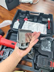 Soporte reemplazar la cortadora de <span class=keywords><strong>caballos</strong></span> con 2 baterías de litio batería oveja cabra lana cortadora ovejas cortadora caballo equipo - Product Image 5