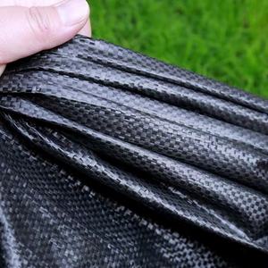 Tissu géotextile PP Weed Control Mat <span class=keywords><strong>pour</strong></span> lit de fleurs et utilisation agricole Service de coupe noir - Product Image 2