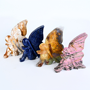 Papillon féerique en cristal de haute qualité, sculpté dans une pierre précieuse, pour la décoration - Product Image 1