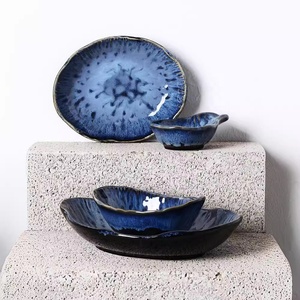 Assiette en céramique bleue irrégulière, assiettes à dîner en <span class=keywords><strong>porcelaine</strong></span> émaillée à la main pour <span class=keywords><strong>service</strong></span> de restaurant et photographie culinaire, style rustique unique - Product Image 2