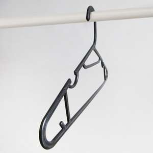 Hot Sale Bulk Black Color Flat Body 4mm Plastic Hook 200PCS For <b>Laundry</b> Store Wholesale Cheap Black Coat Plastic Hanger - Product Image 2
