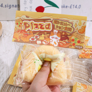 Jouets sensoriels anti-stress souples et moelleux en TPR, mignons, faits à la main, en forme de pain, de sushi, de boule de riz, de bisque, à rebond lent, triangulaires - Product Image 4