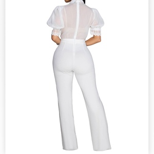 Mono elegante de mujer con paneles de encaje y cintura anudada, de pierna ancha, a la moda - Product Image 4