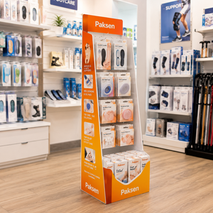 Présentoir incliné en carton ondulé personnalisé pour semelles, coussinets de talon et produits de soins des pieds - Product Image 1