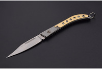 Couteau de poche OEM de haute qualité avec manche en bois et lame en acier Damas, couteau de chasse pliant artisanal en acier Damas non pliable