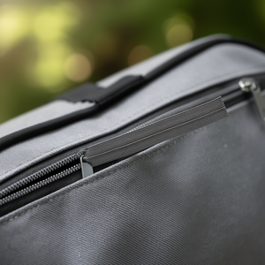 Fermeture éclair invisible Ilan 25 cm grise pour vêtements et sacs - Product Image 1