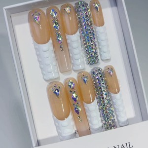 Nouveau produit lancé, série de couleurs rose-blanc, motif nœud papillon 3D, motif diamant, <span class=keywords><strong>ongles</strong></span> press-on <span class=keywords><strong>fantaisie</strong></span> faits à la main, style français. - Product Image 5