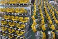 Feux d'obstruction aérienne à faible intensité alimentés par énergie solaire conformes à la norme FAA L810