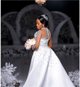 Abito da Sposa a Sirena Taglie Forti con Strass 2 in 1 con Strascico Staccabile Abito da Sposa a Sirena con Strass Abito di Lusso - Product Image 4