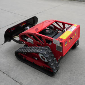 От снега к грязи: Гусеничный плуг с дистанционным управлением для круглогодичного использования - Product Image 4