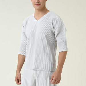 Camicie a pieghe Miyake Top da uomo allentato Trend manica a cinque punte tuta estiva nuovo Pullover con scollo a v <span class=keywords><strong>t</strong></span>-<span class=keywords><strong>shirt</strong></span> Casual - Product Image 4