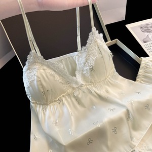 <span class=keywords><strong>Pigiama</strong></span> Estivo Sexy da <span class=keywords><strong>Donna</strong></span> in Seta Ghiaccio, Canotta con Spalline e Pantaloncini con Coulisse, Scollo a V Senza Maniche con Fiocco, Morbido e Traspirante, Argento - Product Image 4