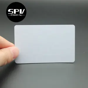 Carte à puce blanche 13.56mhz RFID NFC Mifare Ntag213 Ntag215 imprimable en gros