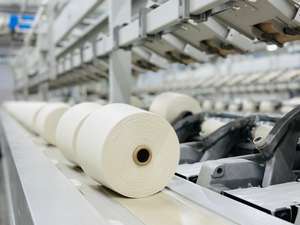 Núcleo de algodón 100% hilado peinado patrón crudo 24S cuenta para tejer y tejer - Product Image 2