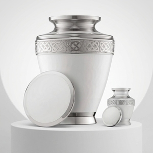 Guci Berbingkai Logam Gaya Eropa dengan Tutup Terpasang yang Dapat Dilepas, Kapasitas 200 Inci Kubik, Ramah Lingkungan, Tahan Lama, Desain Dapat Disesuaikan untuk - Product Image 2