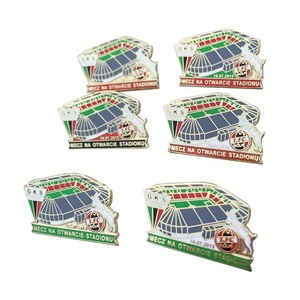 Pin de Solapa de Metal con Baño de Oro para Club de Fútbol, Insignia Personalizada con Logotipo, Pin de Esmalte Duro - Product Image 3