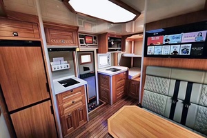 Remolque de viaje 4x4 de tamaño mediano Caravana Diseño de túnel de aluminio de estilo americano ¡Autocaravanas de uso doméstico a la venta! - Product Image 2