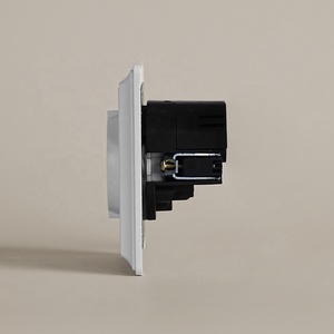 Kiểu dáng đẹp bảng lớn EU tiêu chuẩn Châu Âu an toàn childproof màn trập Thiết kế <span class=keywords><strong>USB</strong></span> Đức tường ổ cắm với loại-một Loại-C sạc cổng - Product Image 6