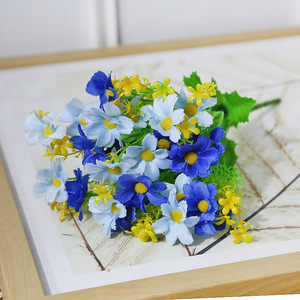 Bouquet de marguerites artificielles Lichao, 28 têtes, fleurs en soie pour la décoration de jardin, de maison et de projets extérieurs - Product Image 4