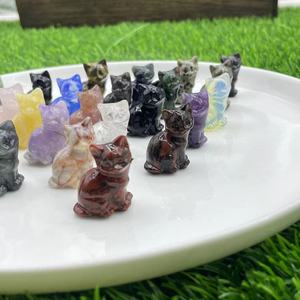 รูปปั้นแมวแกะสลักขนาด 1.2 นิ้ว ทำจากหินคริสตัลธรรมชาติ งานฝีมือพื้นบ้าน แกะสลักด้วยมือ หินคริสตัลหลายชนิด แมวน่ารัก หินบำบัด - Product Image 3