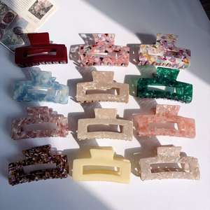 قطعة واحدة قوية: قصاصة مخصصة للأسيتات للنساء بألوان الربيع - Product Image 4