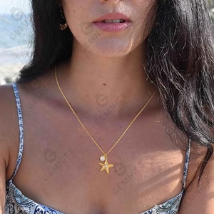 Gemnel Mujeres 18K oro joyería verano playa estilo perla natural blanco CZ estrella de mar colgante collar - Product Image 3