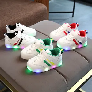 Zapatillas de deporte para niños de moda de alta calidad, zapatos casuales LED para niños, zapatos con luz para niñas y niños