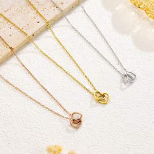 Collana per Bambini con Ciondolo a Cuore Personalizzato in Acciaio Inox Placcato Oro 18K, Catena Doppia con Nome, 18 Pollici - Product Image 2